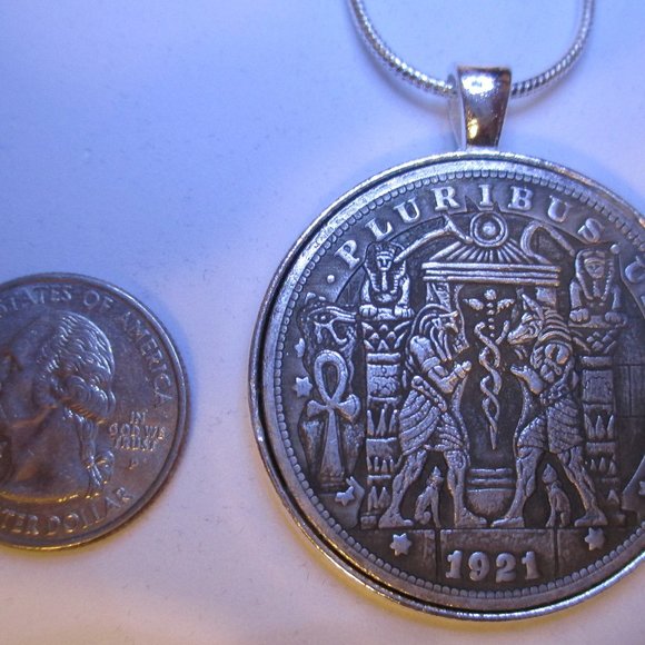 Horus and Pharaoh Anubis Novelty Coin Necklace - Picture 4 of 8
